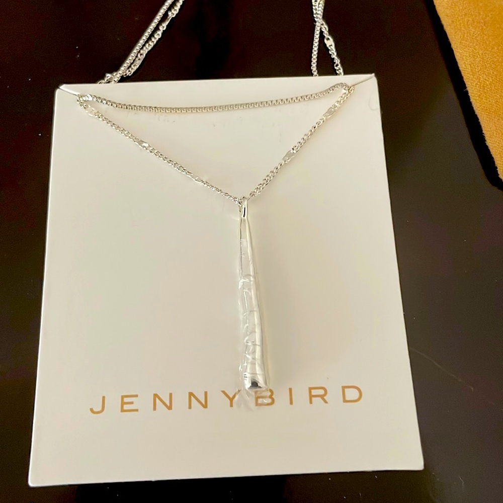 Jenny Byrd Leana Pendant NWT. Beautiful modern necklace